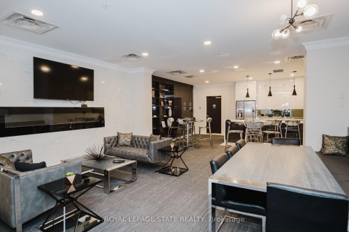 Lph13-118 King Street E, Hamilton, ON - Indoor Photo Showing Living Room