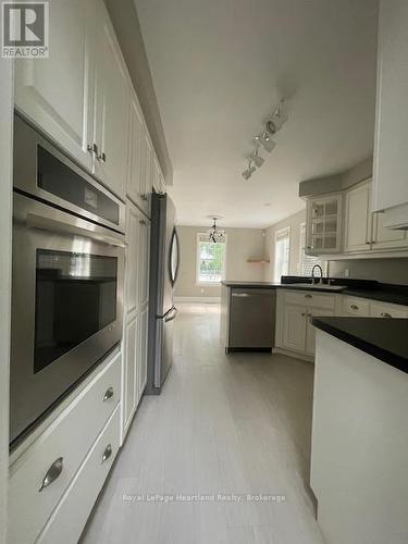 231 William Street, South Huron (Exeter), ON - Indoor Photo Showing Kitchen