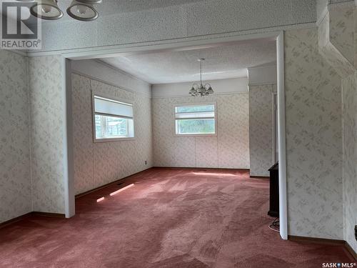 218 4Th Street E, Wynyard, SK - Indoor Photo Showing Other Room