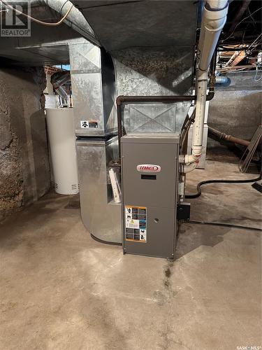 218 4Th Street E, Wynyard, SK - Indoor Photo Showing Basement