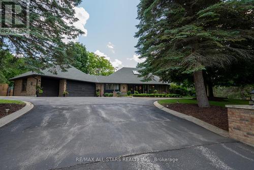 3 Marilyn Avenue, Whitchurch-Stouffville, ON - Outdoor With Facade
