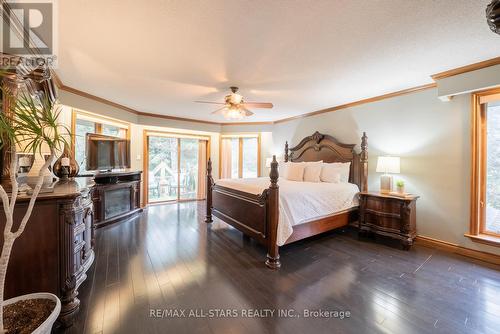 3 Marilyn Avenue, Whitchurch-Stouffville, ON - Indoor Photo Showing Bedroom