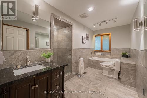 3 Marilyn Avenue, Whitchurch-Stouffville, ON - Indoor Photo Showing Bathroom