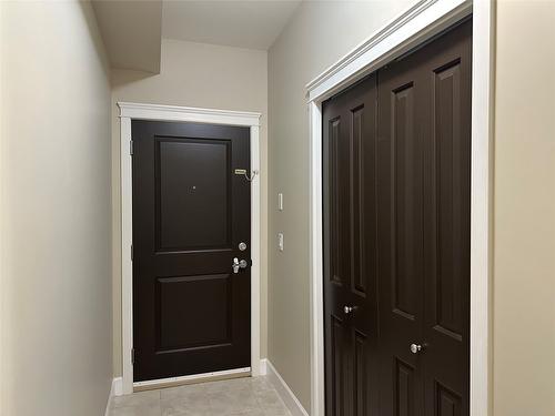 104-2799 Clapperton Avenue, Merritt, BC - Indoor Photo Showing Other Room