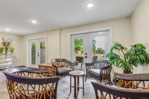 8947 Clarkson Ave, Black Creek, BC 