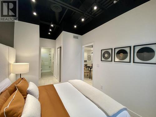 2700 Kingsway, Vancouver, BC 