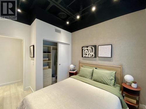 2700 Kingsway, Vancouver, BC 