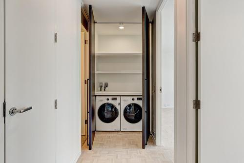 Laundry room - 602-2 Rue Westmount-Square, Westmount, QC - Indoor Photo Showing Laundry Room