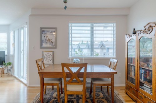 301-24 Prideaux St, Nanaimo, BC - Indoor Photo Showing Dining Room