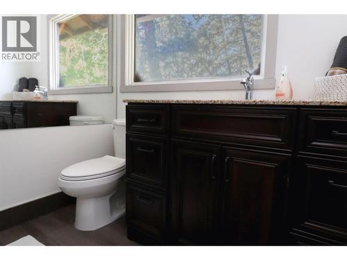3872 Point Road, Chase, BC - Indoor Photo Showing Bathroom