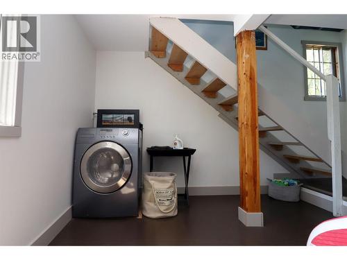 3872 Point Road, Chase, BC - Indoor Photo Showing Laundry Room