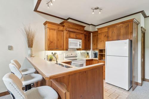Kitchen - 8-104 Ch. Des Quatre-Sommets, Mont-Tremblant, QC - Indoor Photo Showing Kitchen
