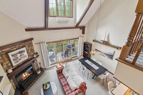 Overall view - 8-104 Ch. Des Quatre-Sommets, Mont-Tremblant, QC - Indoor With Fireplace