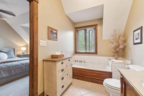 Bathroom - 8-104 Ch. Des Quatre-Sommets, Mont-Tremblant, QC - Indoor Photo Showing Bathroom