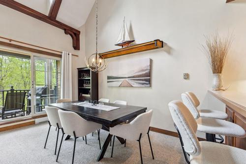 Dining room - 8-104 Ch. Des Quatre-Sommets, Mont-Tremblant, QC - Indoor Photo Showing Dining Room