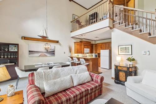 Overall view - 8-104 Ch. Des Quatre-Sommets, Mont-Tremblant, QC - Indoor Photo Showing Living Room