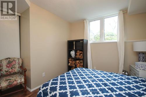 A - 6702 Jeanne D'Arc Boulevard, Ottawa, ON - Indoor Photo Showing Bedroom