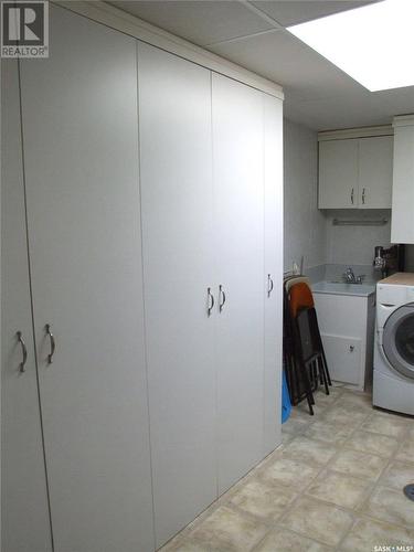108 Freeman Street, Richmound, SK - Indoor Photo Showing Laundry Room