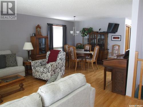 108 Freeman Street, Richmound, SK - Indoor Photo Showing Living Room