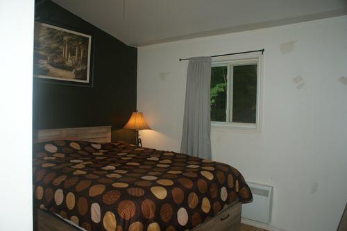 Chambre à coucher - 30 Rue Jules, Saint-Lucien, QC - Indoor Photo Showing Bedroom