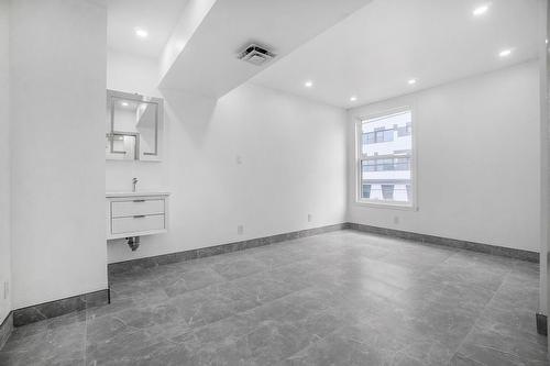 Interior - 100-2157 Rue Fleury E., Montréal (Ahuntsic-Cartierville), QC - Indoor Photo Showing Other Room