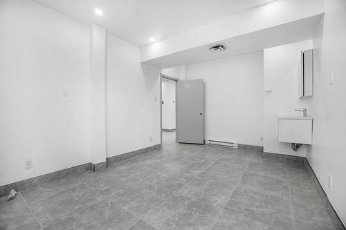 Interior - 100-2157 Rue Fleury E., Montréal (Ahuntsic-Cartierville), QC - Indoor Photo Showing Other Room