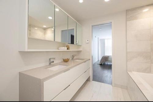 Ensuite bathroom - Th2-1288 Rue St-Antoine O., Montréal (Ville-Marie), QC - Indoor Photo Showing Bathroom