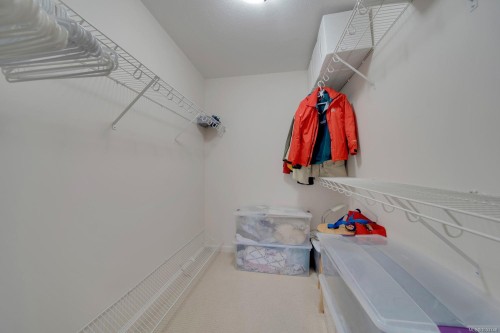 1004-38 Front St, Nanaimo, BC - Indoor With Storage