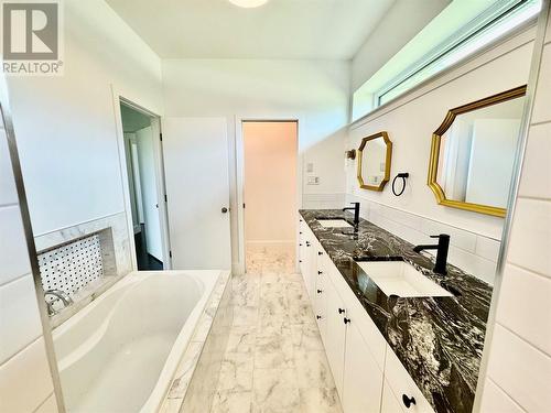 6334 207 Road, Dawson Creek, BC - Indoor