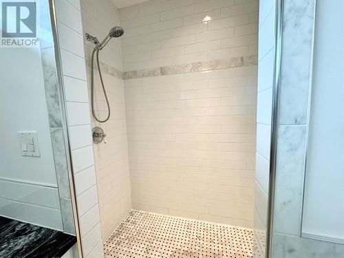 6334 207 Road, Dawson Creek, BC - Indoor Photo Showing Bathroom