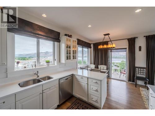 4004 39Th Street, Osoyoos, BC - Indoor Photo Showing Kitchen With Double Sink