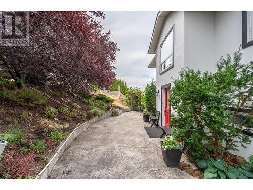 4004 39Th Street, Osoyoos, BC - Outdoor