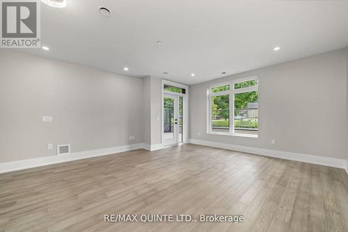 305 - 17 Cleave Avenue, Prince Edward County (Picton Ward), ON - Indoor Photo Showing Other Room