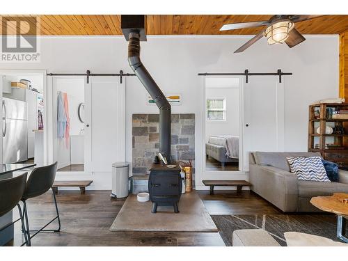27705 N Ness Lake Road, Prince George, BC - Indoor Photo Showing Living Room