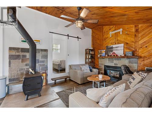 27705 N Ness Lake Road, Prince George, BC - Indoor Photo Showing Living Room With Fireplace