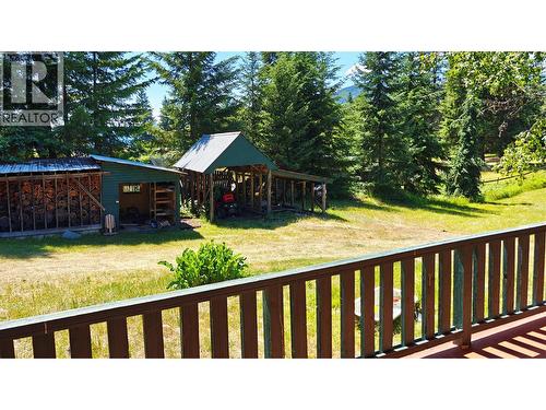 2029 Debruyn Road, Fruitvale, BC - Outdoor With Deck Patio Veranda