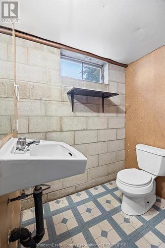 3985 Dougall Ave., Windsor, ON 