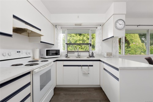 2555 Departure Bay Rd, Nanaimo, BC 