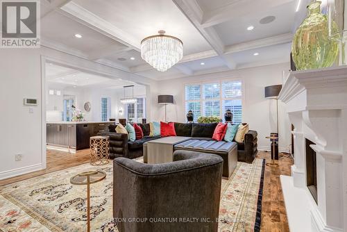 Open Concept with Kitchen - 560 Hancock Way, Mississauga, ON - Indoor Photo Showing Living Room