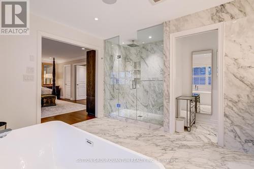 Separate Glass Shower and Private WC - 560 Hancock Way, Mississauga, ON - Indoor