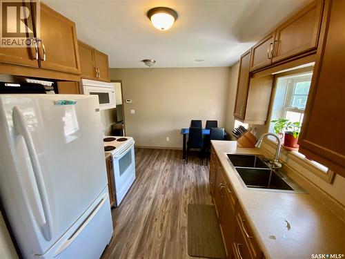 120 3Rd Street W, Carnduff, SK - Indoor Photo Showing Kitchen With Double Sink