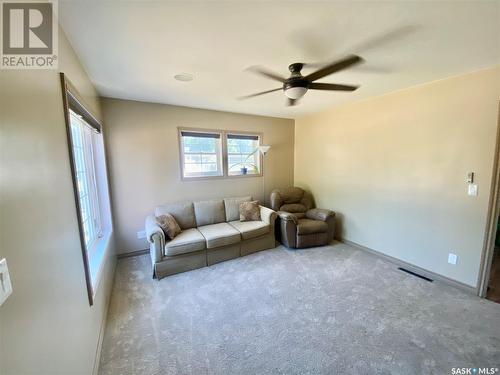 120 3Rd Street W, Carnduff, SK - Indoor