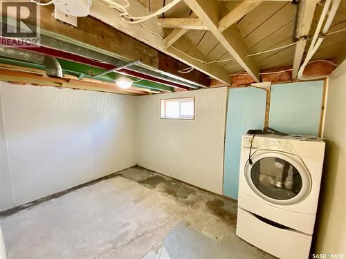 120 3Rd Street W, Carnduff, SK - Indoor