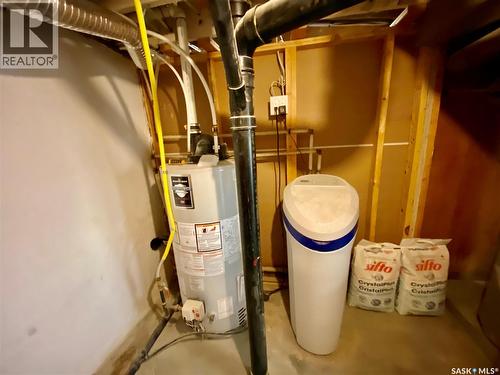 120 3Rd Street W, Carnduff, SK - Indoor Photo Showing Basement