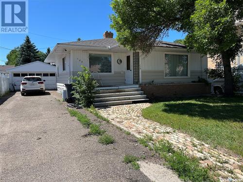 112 2nd AVENUE W  Gravelbourg, SK S0H 1X0