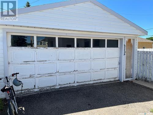 112 2Nd Avenue W, Gravelbourg, SK - Outdoor