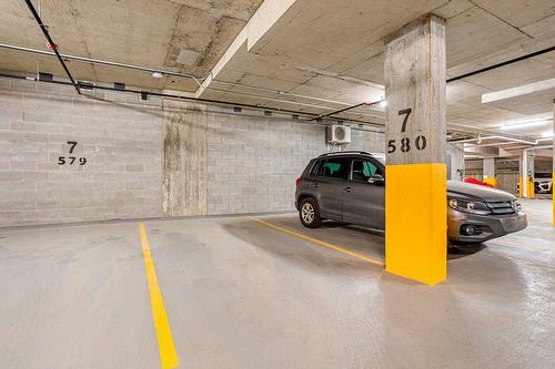 Garage - 1205-3671 Av. Jean-Béraud, Laval (Chomedey), QC - Indoor Photo Showing Garage