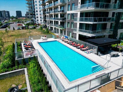 Pool - 1205-3671 Av. Jean-Béraud, Laval (Chomedey), QC - Outdoor