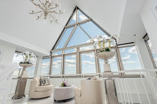 Autre - Ph-6-4175 Rue Ste-Catherine O., Westmount, QC - Indoor Photo Showing Other Room