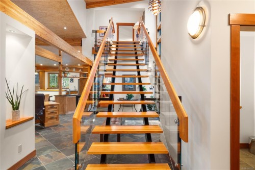 4985 Aho Rd, Ladysmith, BC 